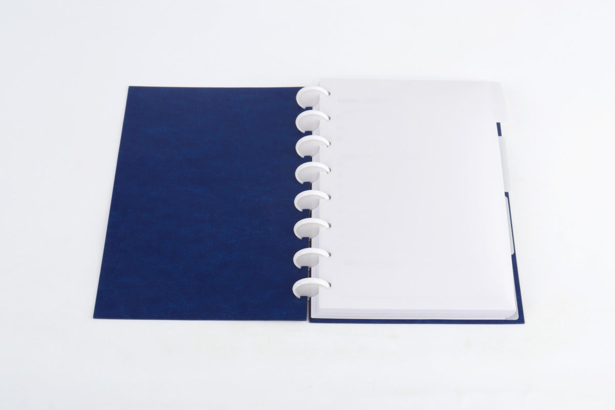 StratoPlanner open cover showing the disc-bound rings